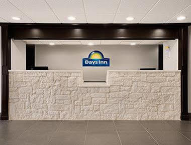 Days Inn & Suites By Wyndham Kinder Exterior photo